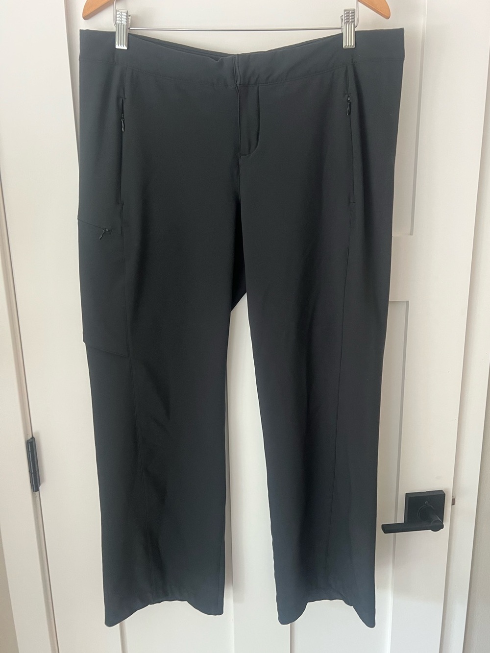 REI Women’s Hiking Pants 14 Petite Black Charcoal Stretch Zip Pockets